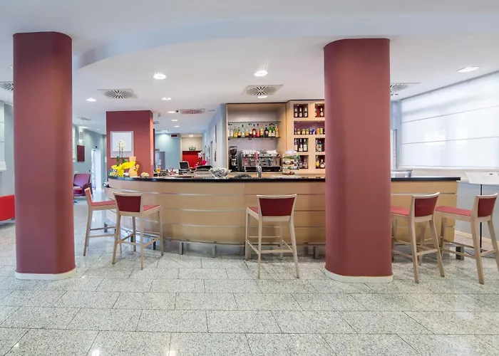 Idea Mirafiori Otel 3*