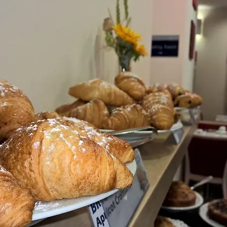 Idea Mirafiori فندق