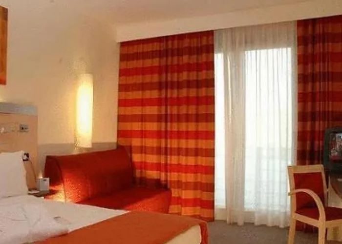 Idea Mirafiori Hotell 3*