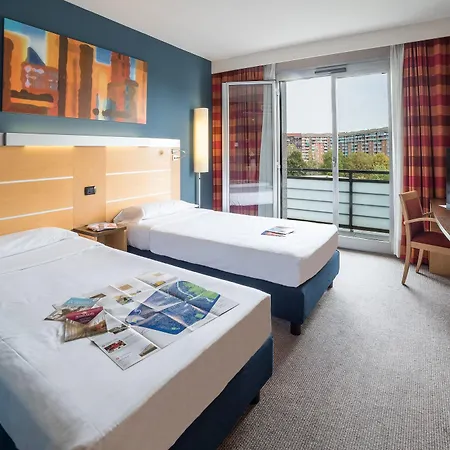 Idea Mirafiori Hotel 3*