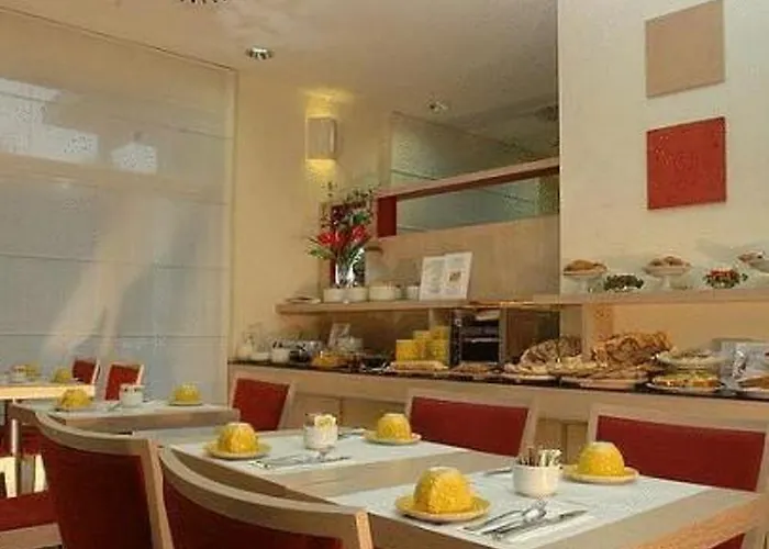 Hotel Idea Mirafiori 3*